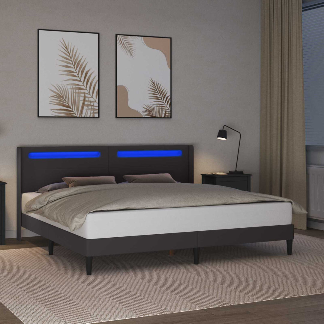 Sengestel med LED-lysstrimler Grå 200 x200 cm Kunstlæder