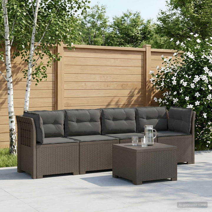 4-personers have-sofa med puder i rattan-look PP Lysegrå
