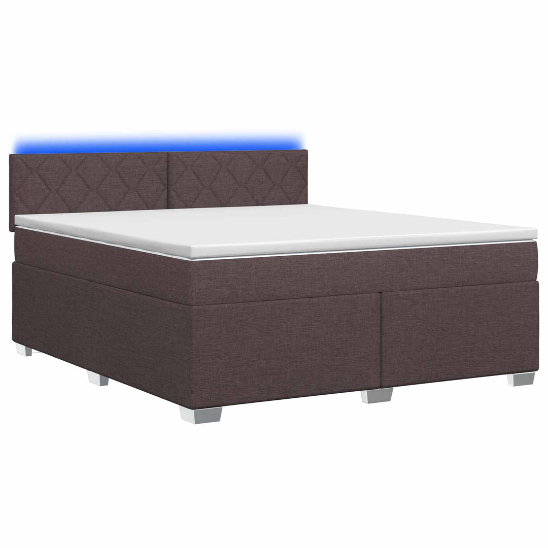 Box Spring Seng med Madras og LED Mørk Brun 140 x 200 cm Stof