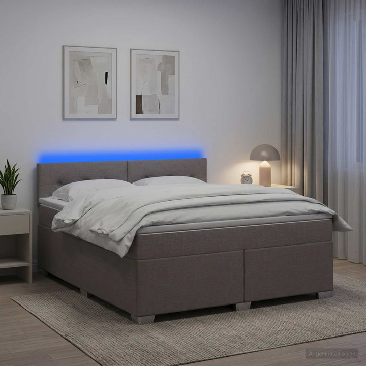 Box Spring Seng med Madras og LED Gråbrun 140 x 200 cm Stof