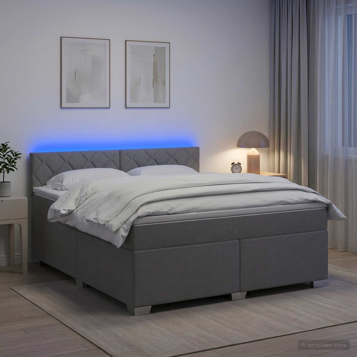 Box Spring Seng med Madras og LED Lysegrå 140 x 200 cm Stof