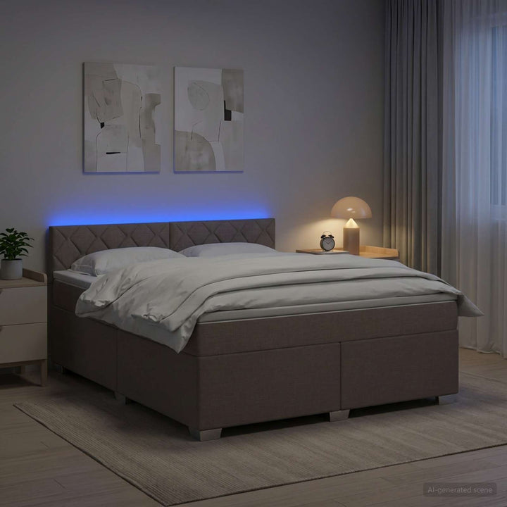 Box Spring Seng med Madras og LED Gråbrun 160 x 200 cm Stof