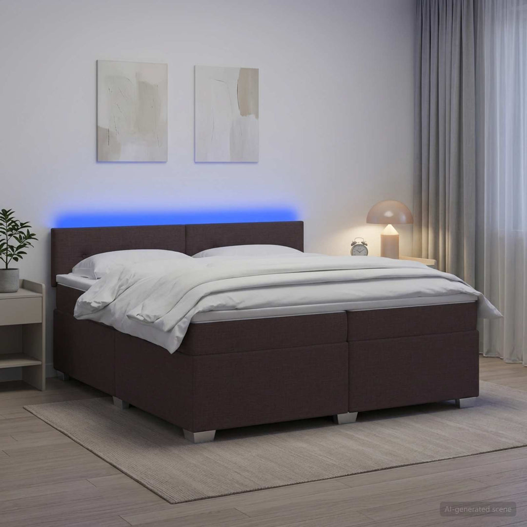 Box Spring Seng med Madras og LED Mørk Brun 200 x 200 cm Stof
