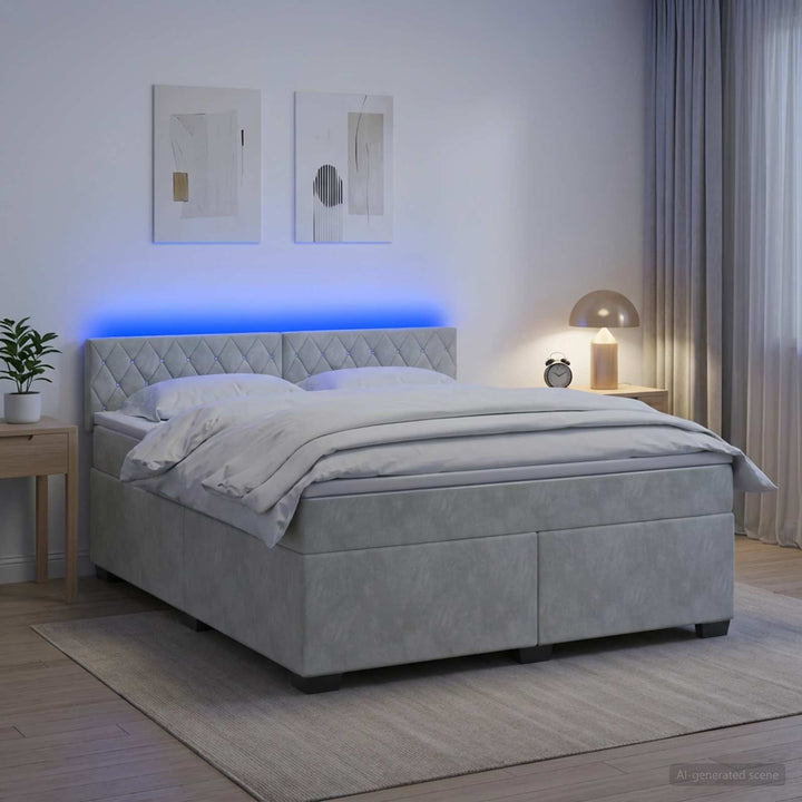 Box Spring Seng med Madras og LED Lysegrå 140 x 190 cm Velour