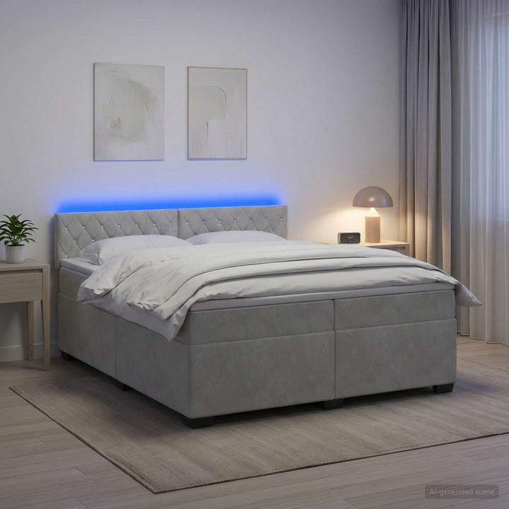 Box Spring Seng med Madras og LED Lysegrå 200 x 200 cm Velour