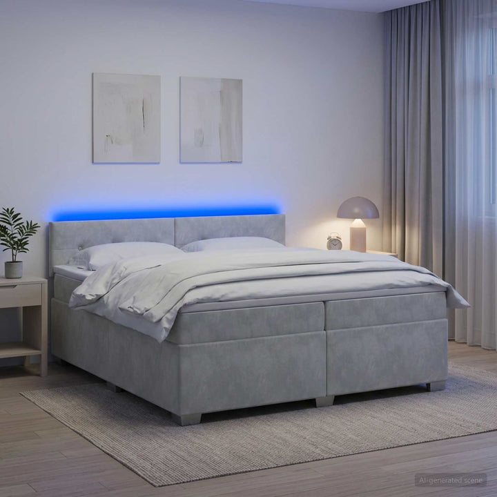 Box Spring Seng med Madras og LED Lysegrå 200 x 200 cm Velour