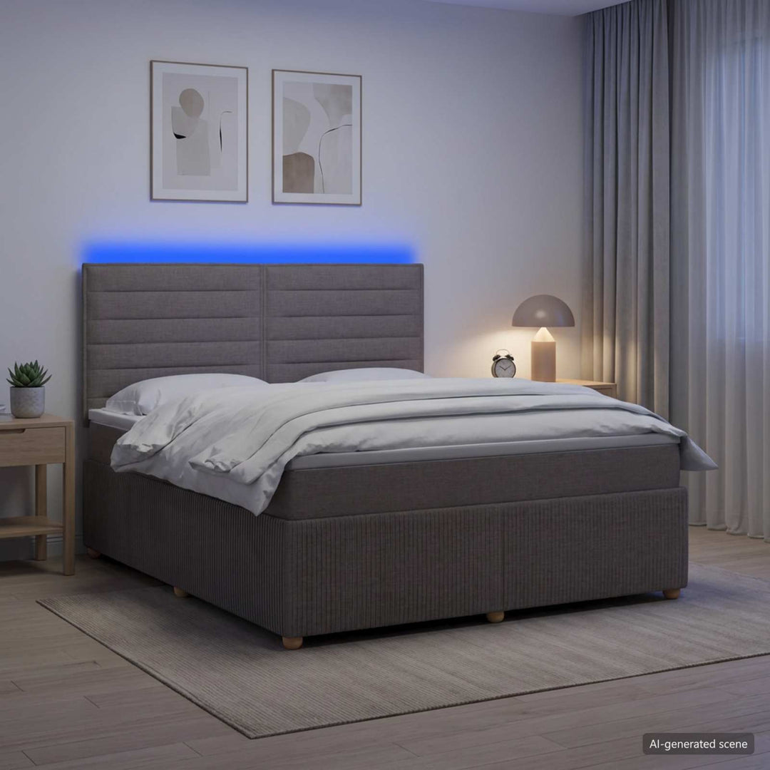 LED boksmadrasseng med madras Gråbrun 140 x 200 cm Stof