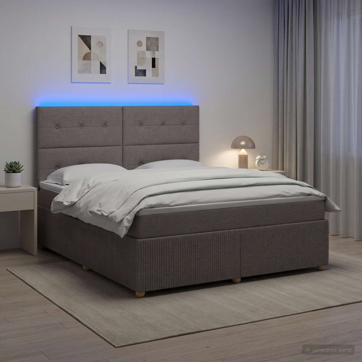 LED boksmadrasseng med madras Gråbrun 180 x 200 cm Stof