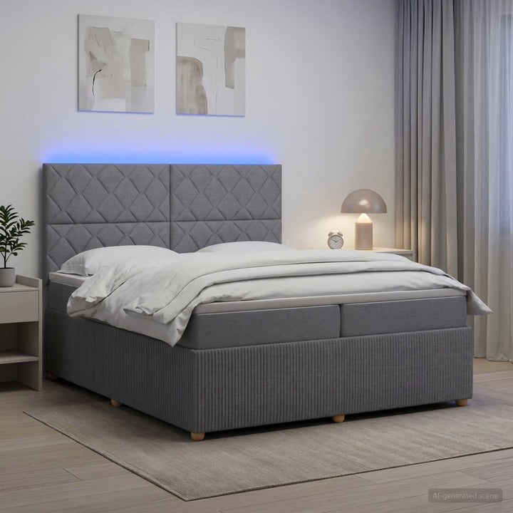 LED boksmadrasseng med madras Lysegrå 200 x 200 cm Stof