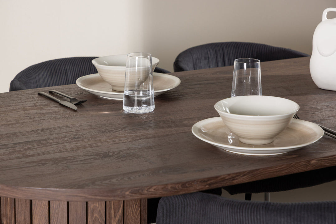 Venture Home Härön Dining Table with Berit Dining Chair