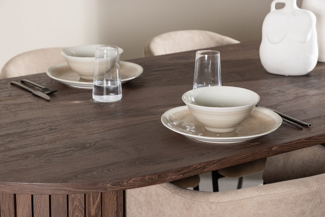Venture Home Härön Dining Table with Evelina Dining Chair