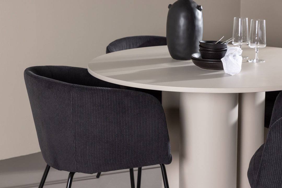 Venture Home Olivia Dining Table with Berit Dining Chair