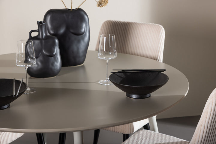 Venture Home Plaza Dining Table with Leone Dining Chair