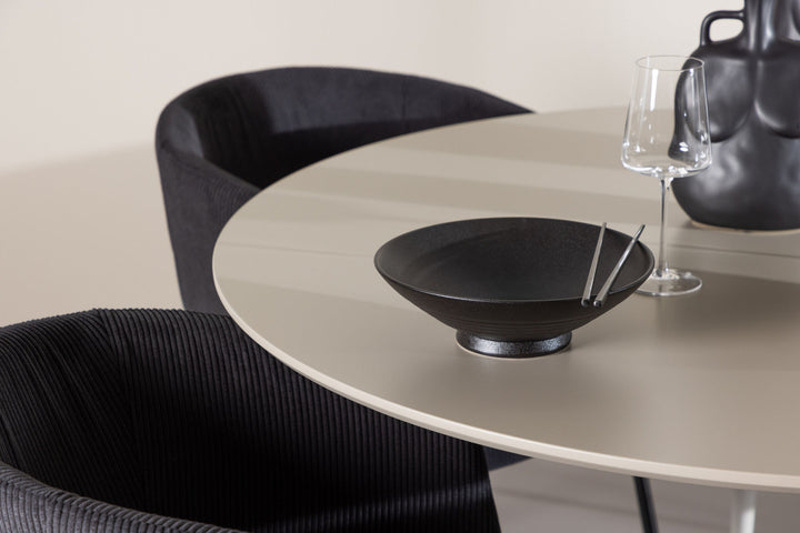 Venture Home Plaza Dining Table with Berit Dining Chair