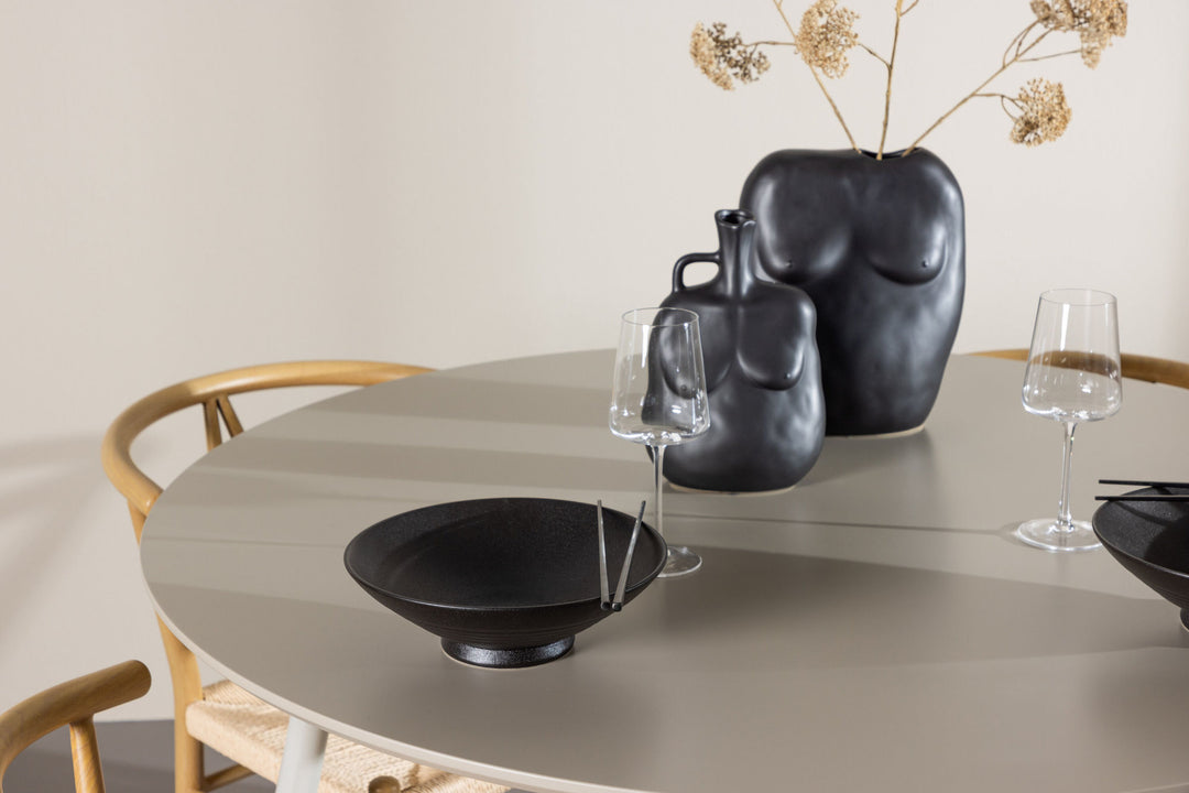 Venture Home Plaza Dining Table with Alfons Dining Chair