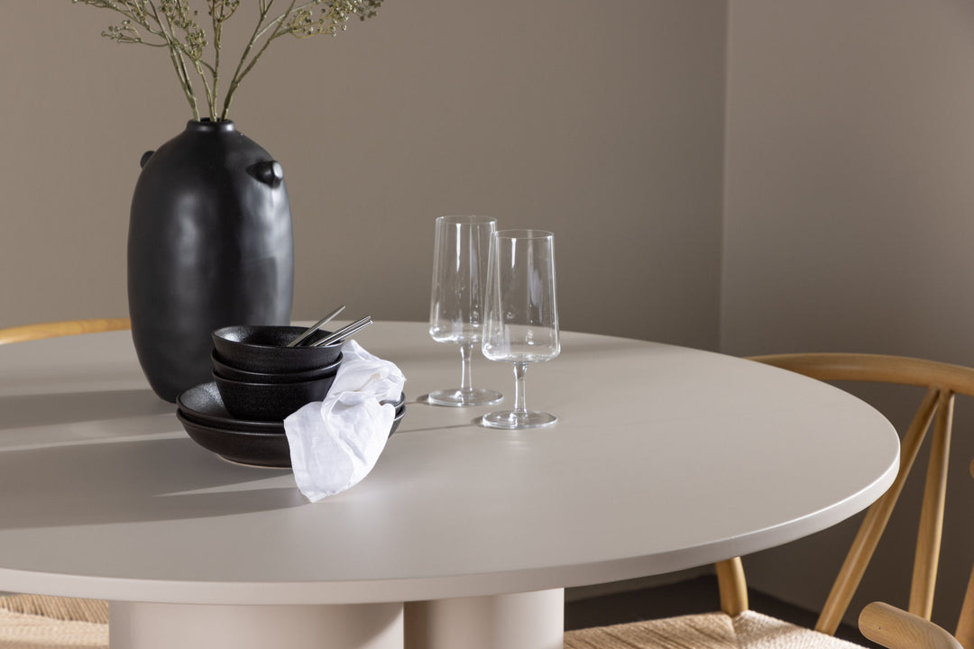 Venture Home Olivia Dining Table with Alfons Dining Chair