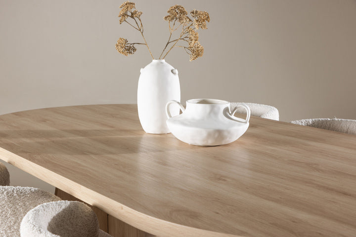 Venture Home Bootcut Dining Table with Agnes Dining Chair