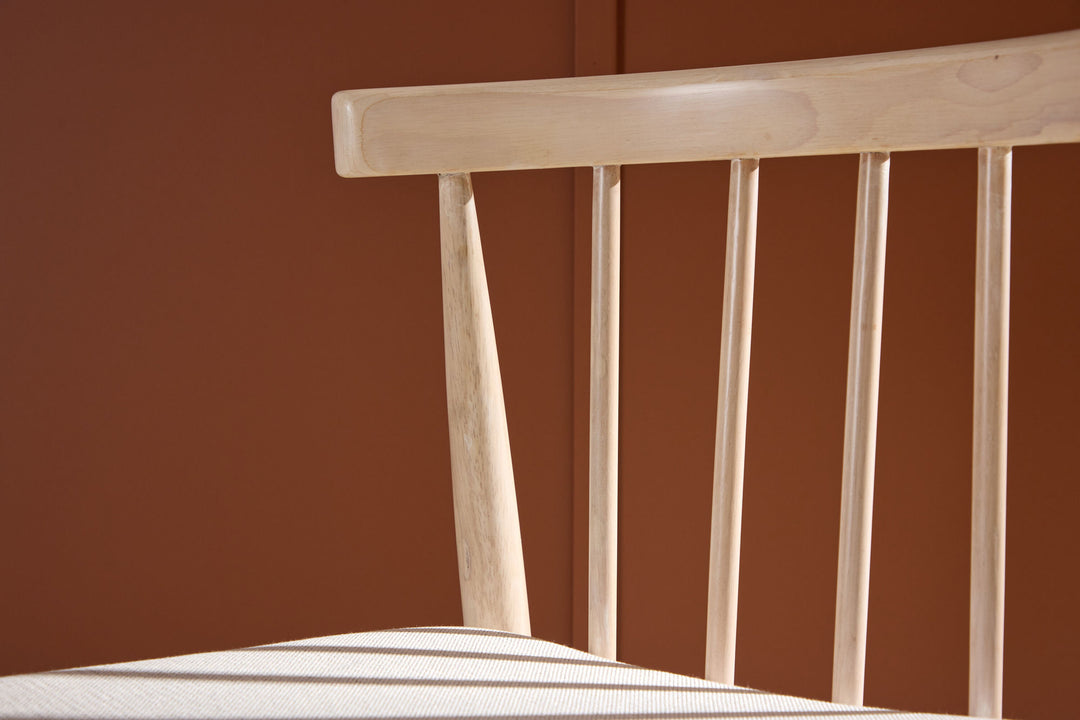 Venture Home Flora Dining Chair 2-pack - Whitewash Legs / Beige Fabric