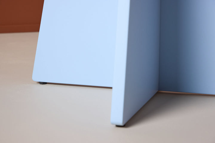 Venture Home Bootcut Dining Table ⌀110 - Baby Blue /