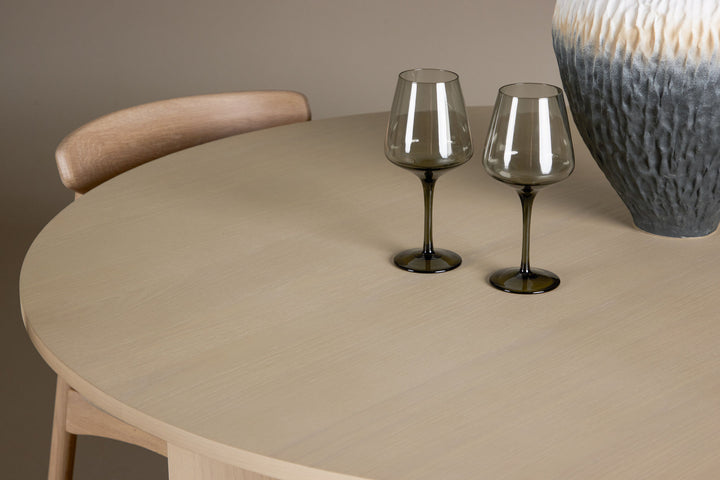 Venture Home Tyresö Table ø120 - Whitewash with Ven Chair - Whitewash