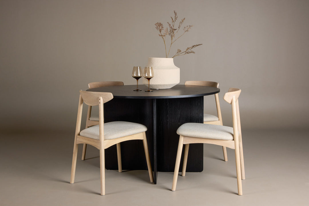 Venture Home Tyresö Table ø120 - Black with Ven Chair - Whitewash