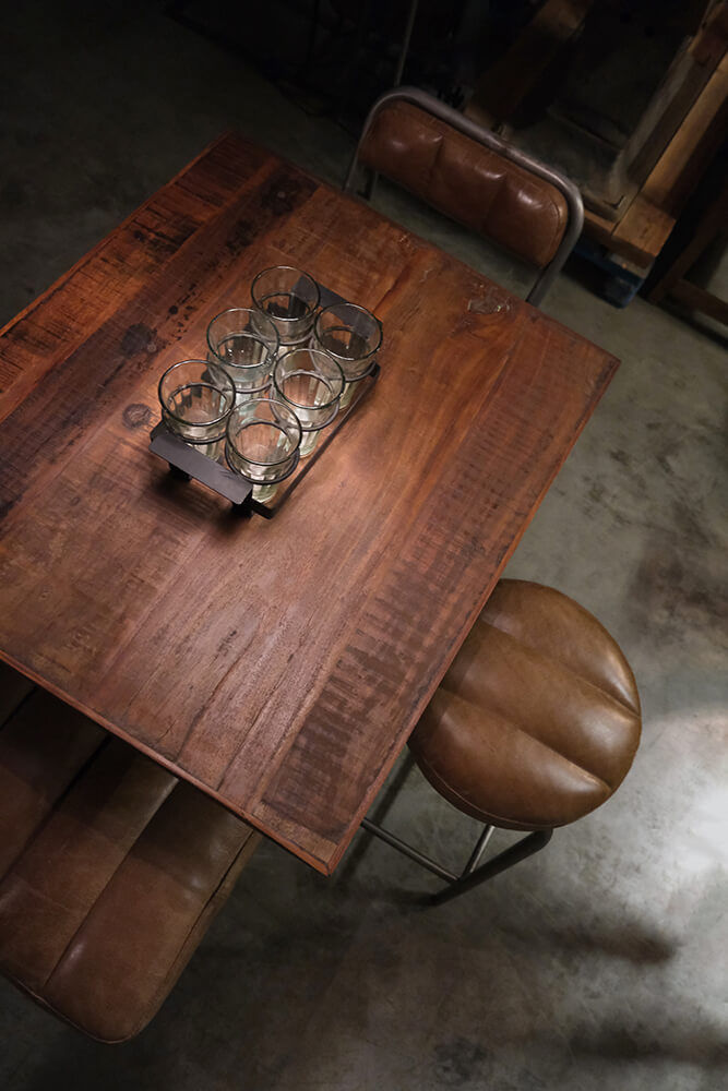 Trademark Living Brooklyn barstol med rundt lædersæde