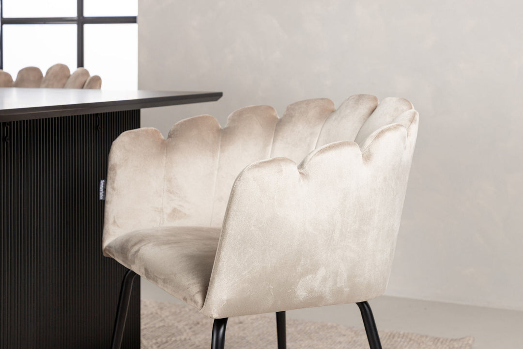 Venture Home Vail Dining Table - Black / Smoked Black MDF +Limhamn Light Chair - Black / Beige Velvet _4