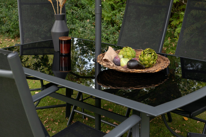 Venture Home Brekki - Dining Set inc. Umbrella- Black - Aluminium -c