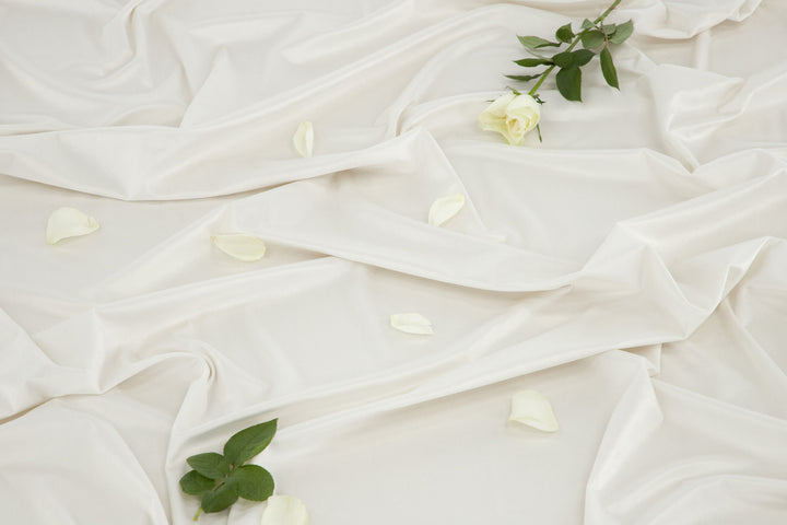 Venture Home Mary Curtain Polyester/velvet - White / - 250*135