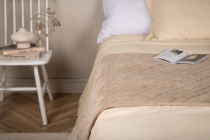 Venture Home Jilly Bedspread Polyester/velvet/microfiber - Beige / - 180*80