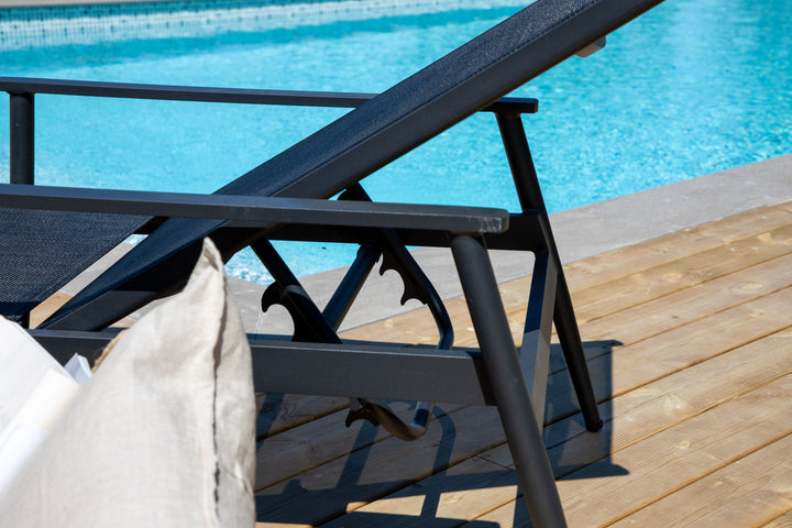 Venture Home Break - Sun Lounge 2-pack - Black / Black - Aluminium / Textilene -