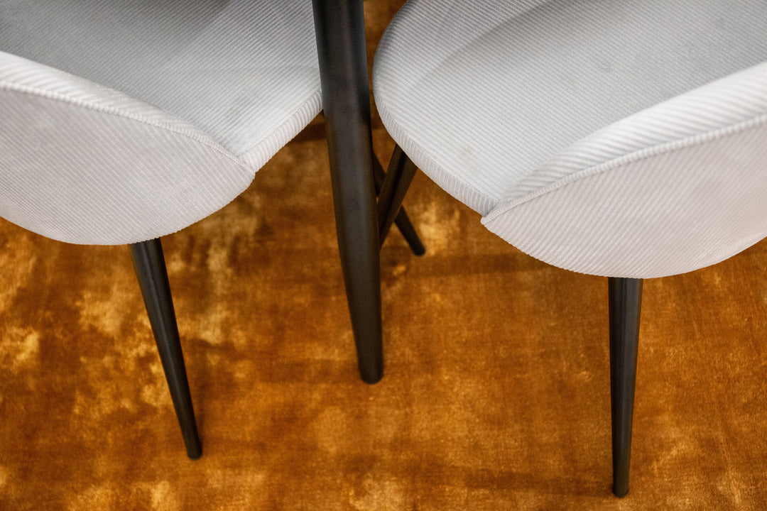 Venture Home Plaza Runt Matbord - Svart / Svart - ø100*H75 +Velvet Dining Chair Corduroy - Light Grey / Black _4