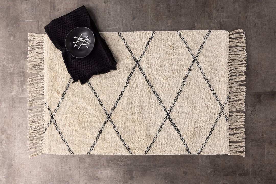 Venture Home Thelma Cotton - 50*80-  -Rectangular-White/Black