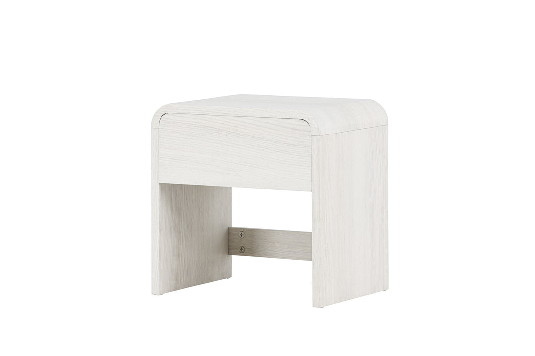 Venture Home Lyngdal Side table  - Whitewash  /  MDF