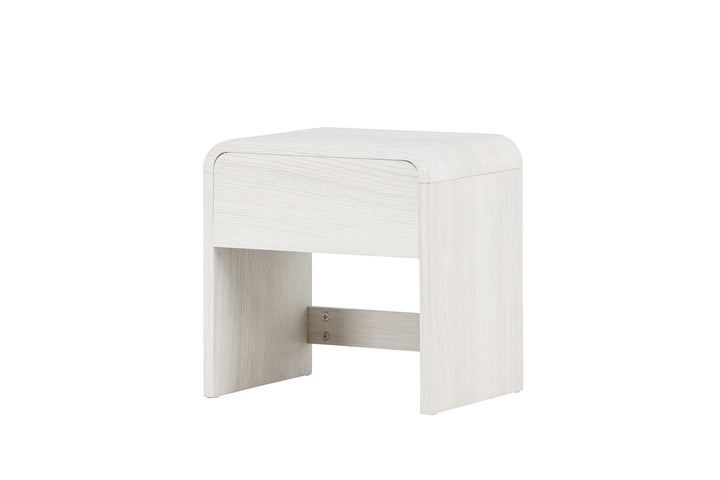 Venture Home Lyngdal Side table  - Whitewash  /  MDF