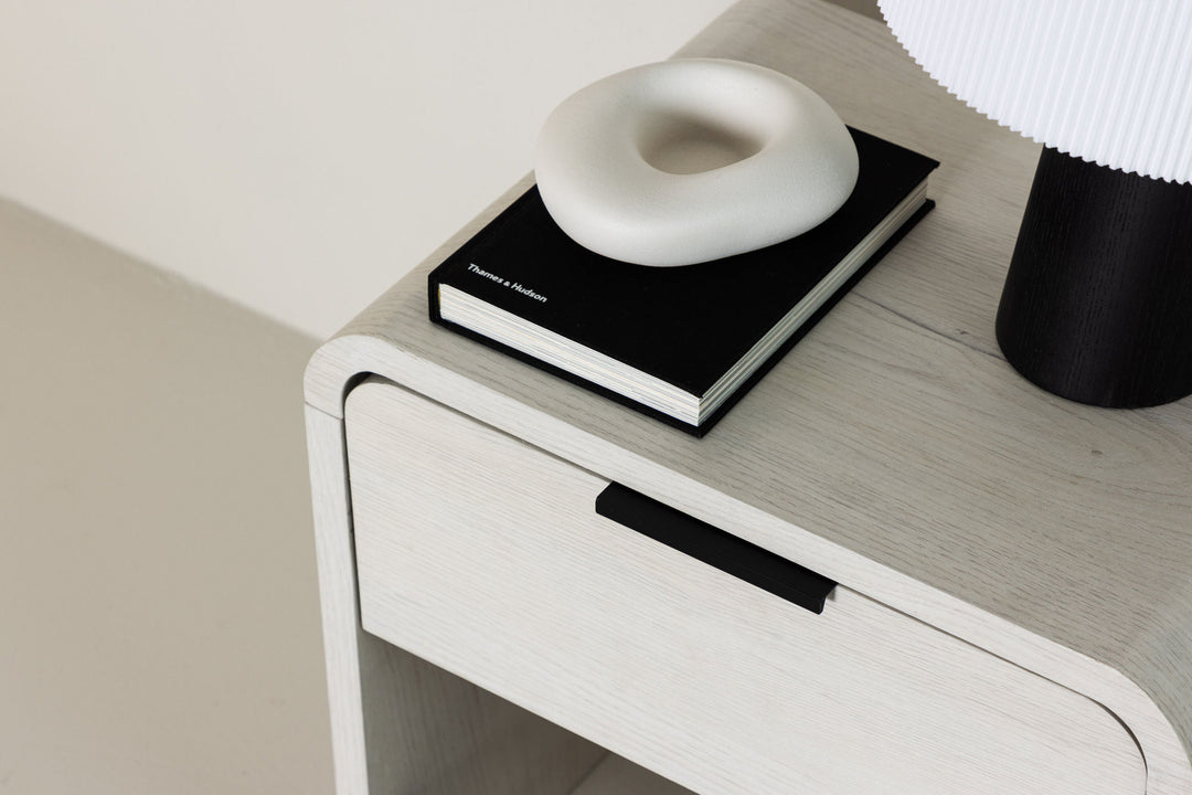 Venture Home Lyngdal Side table  - Whitewash  /  MDF
