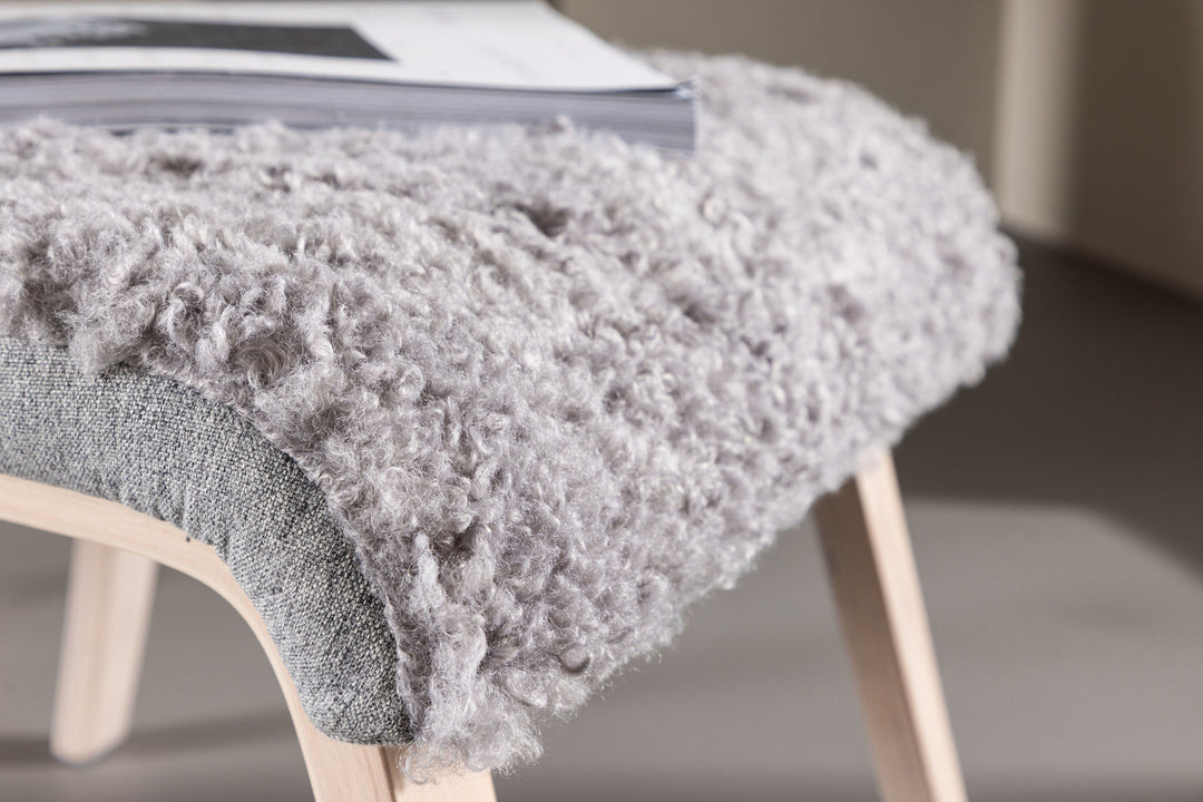 Venture Home Fårö Lounge Chair - Oak Veneer / Light Grey