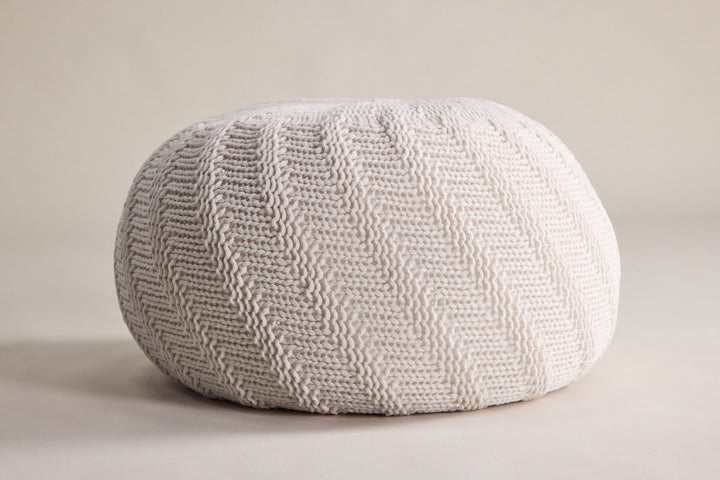 Venture Home Ted Round Pouf - ⌀45 / Offwhite